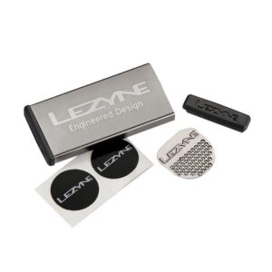 Lezyne Metal Kit Box rehviparanduskomplekt, erinevad värvid