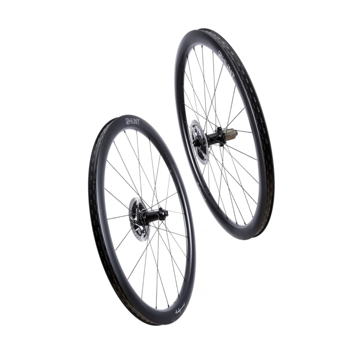 Hunt 44 Aerodynamicist Carbon Disc maanteejooksud