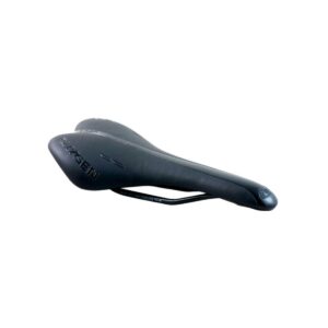 Oxygen Cyrius sadul, must mustaga